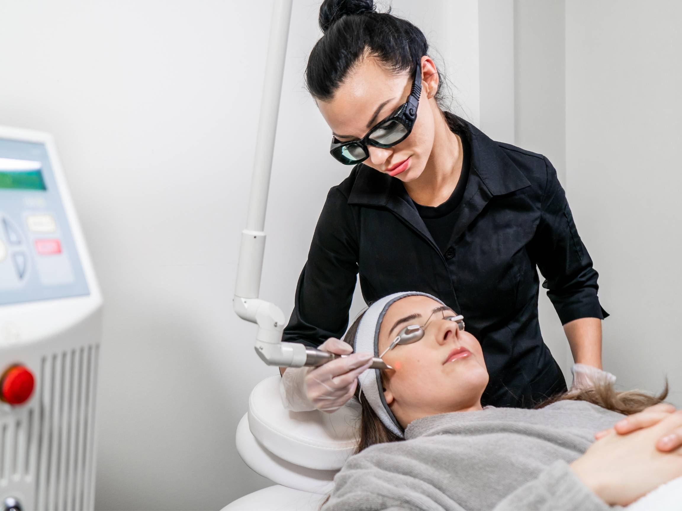How to start your career as a Cosmetic Laser Technician in Ontario